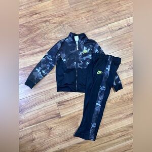 Nike matching set